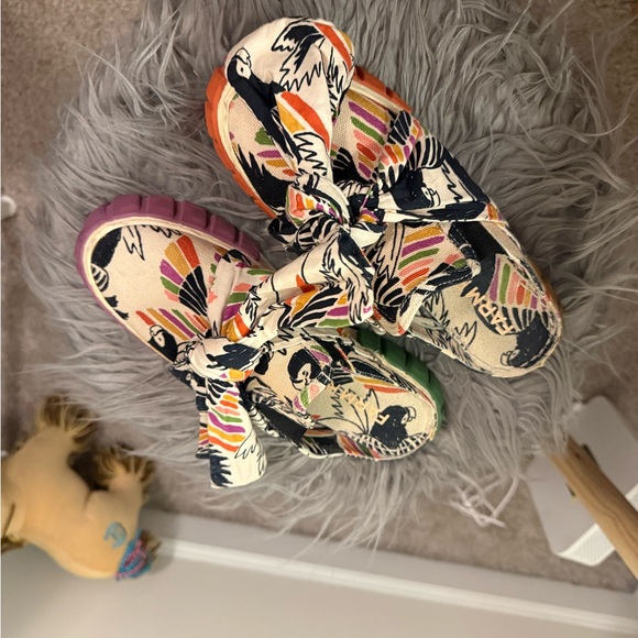 Farm Rio Sneaker Mules - Picture 2 of 6